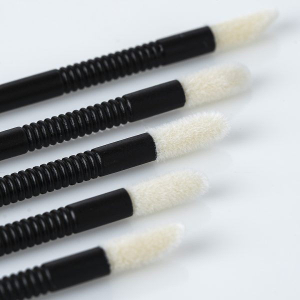 lip brush new 600x600